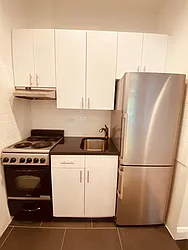 Rented by Metropolis Real Estate of Manhattan