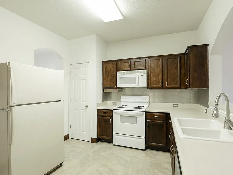 11810 Navasota St — Photo 6
