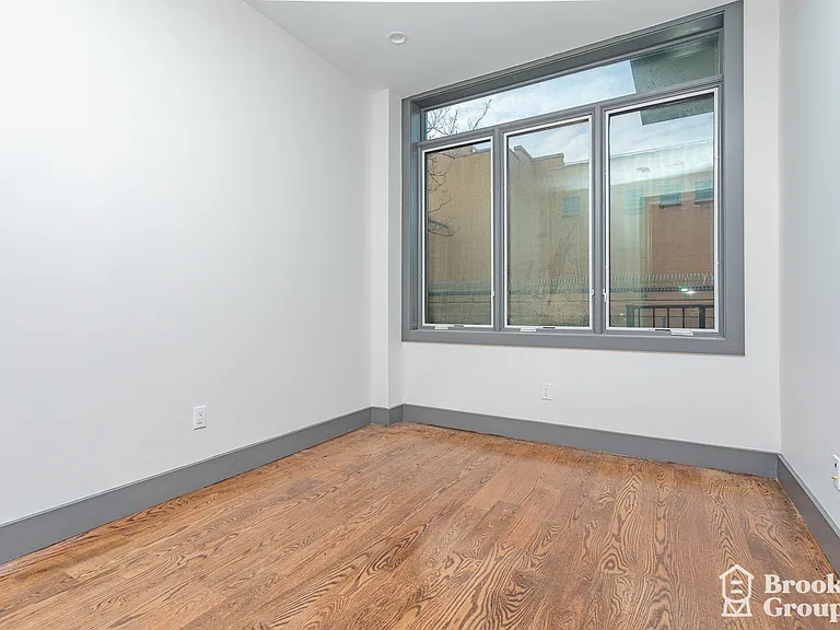 1295 Greene Ave #3B — Photo 7