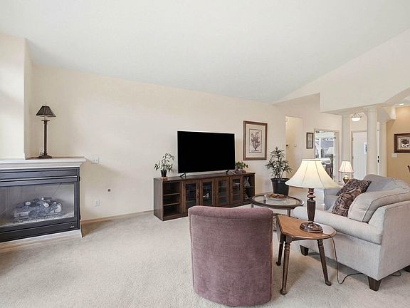 5th image of 4913 S Woodfield Ln