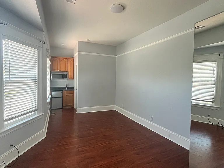 145 George St #5 — Photo 8