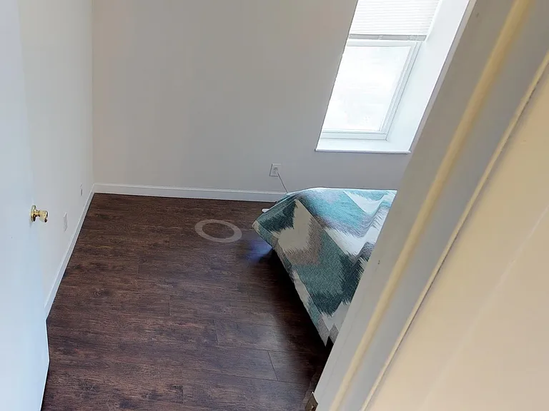 5390 Pershing Ave #305 — Photo 15