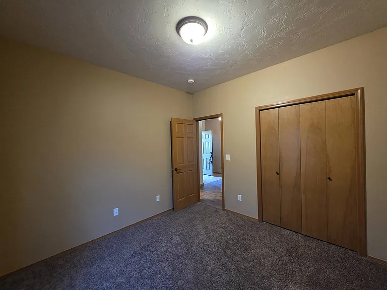 2300 Meridian Ave — Photo 23