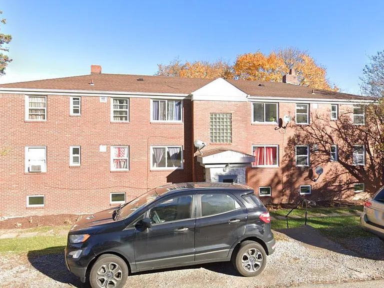 771 Cooke Dr #8 — Photo 2