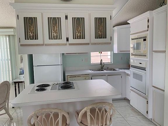 5th image of 1324 Nettles Blvd