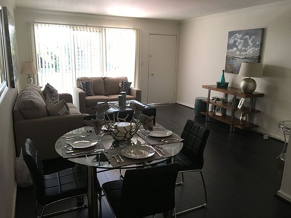 5th image of 14905 Dickens St APT 17