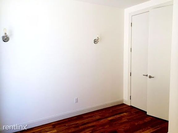 5th image of 337 Carroll St #345