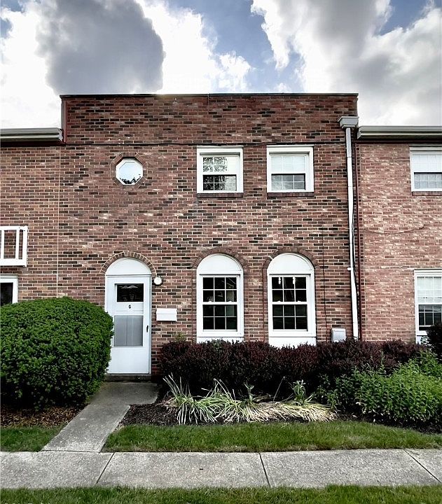 1st image of 24466 Clareshire Dr #10-G