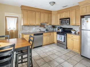 10 Houghton St #2, Somerville, MA 02143