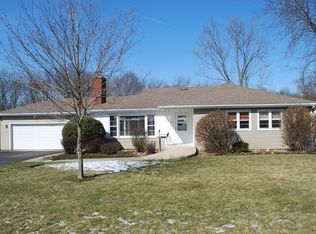 343 Oakwood Dr, Crete, IL 60417