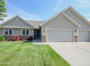 808 E Trail Ridge Pl, Indianola, IA 50125