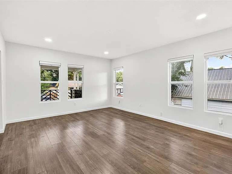 809 E Baker St #A — Photo 8