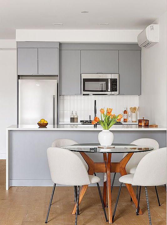 1st image of 289 22nd St #2R