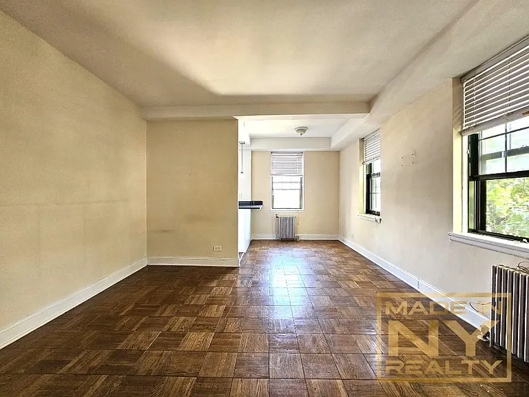 51-01 39th Ave #MM32 — Photo 4