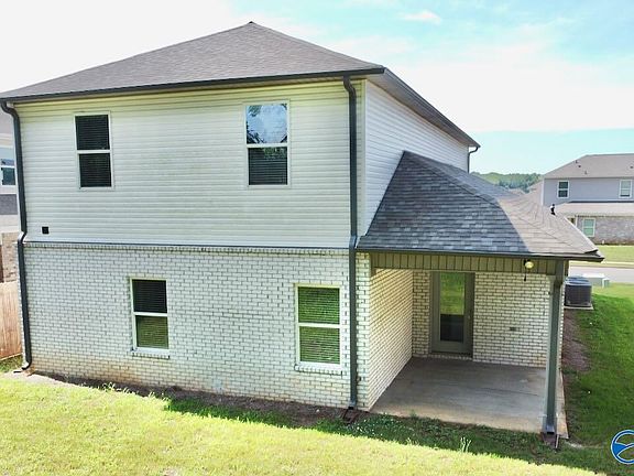 5th image of 3214 Spool Ln SW
