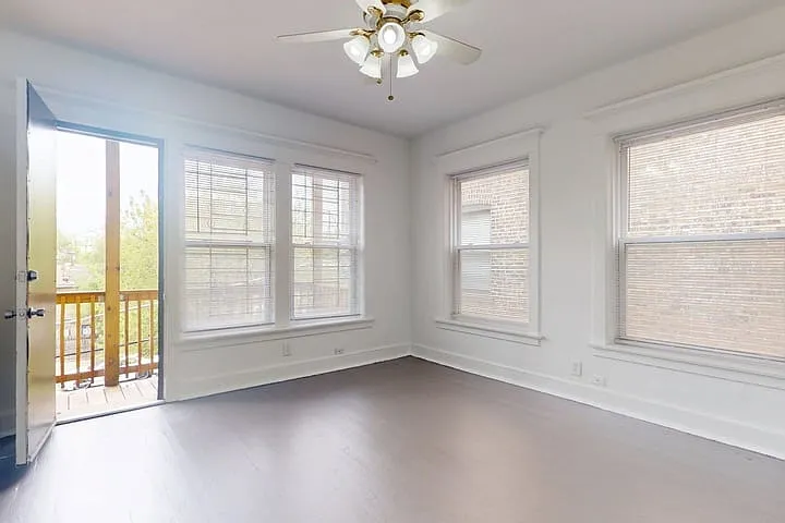 918 E. Hyde Park Boulevard — Photo 9