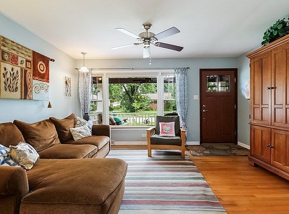 4th image of 402 N Yale Ave