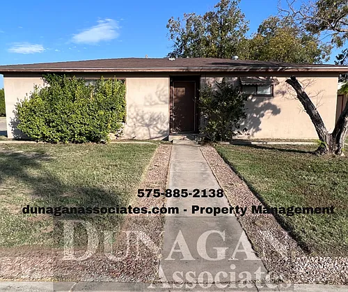 418 N Oak St Photo 1