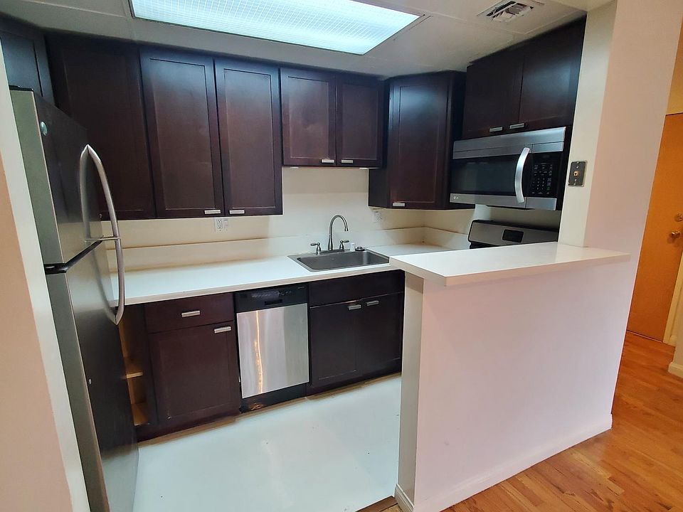 1st image of 820 S Mansfield Ave #109