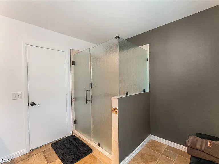 4217 Walnut Glen Dr — Photo 11