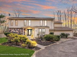 12 Alvord St, Oakhurst, NJ 07755