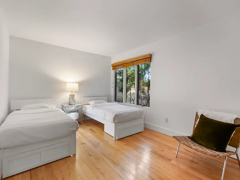 25 Blackwatch Ct — Photo 12