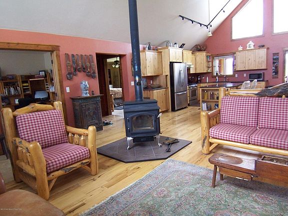 2nd image of 1600 River Meadows Dr