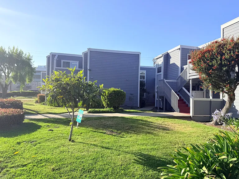 952 Mission Rd — Photo 17