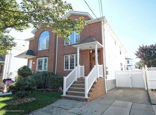 272 Malvine Ave, Staten Island, NY 10309