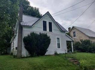 612 N West St, Winchester, IN 47394