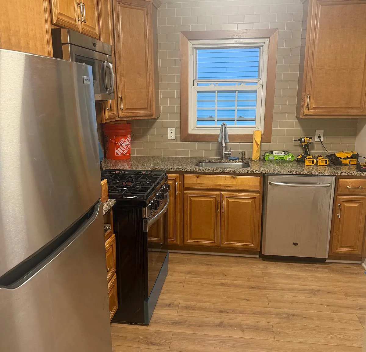 3 bed, $3,800 — Photo 1
