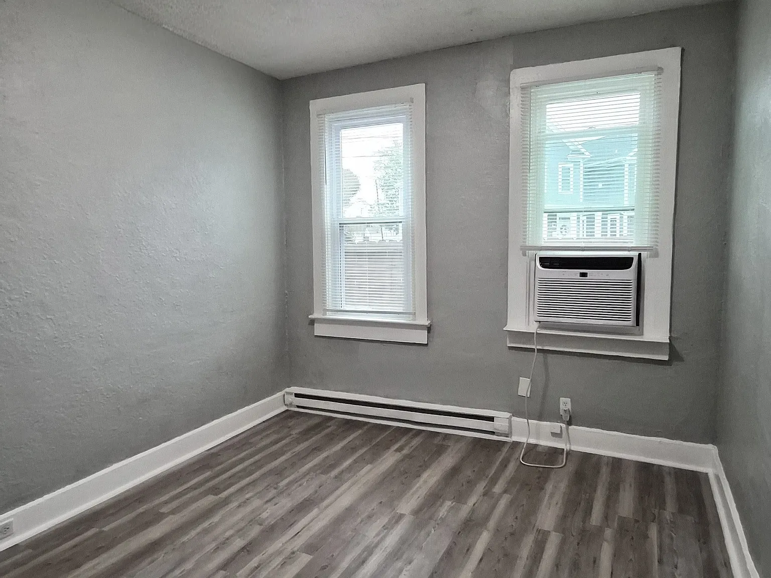 2 bed, 825 sqft, $1,350 — Photo 4