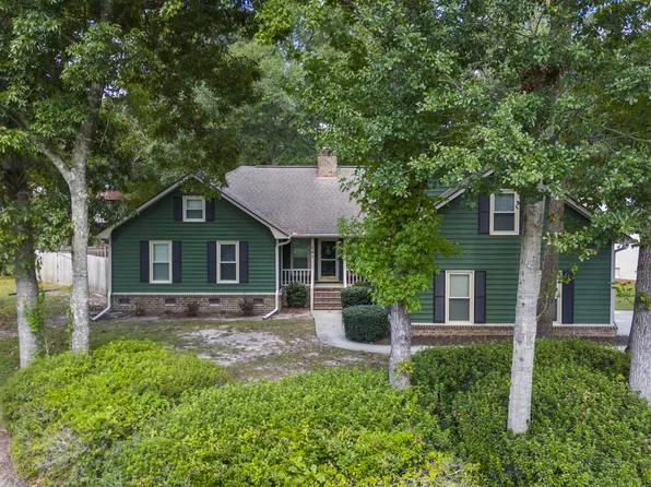 101 Plantation Dr, Summerville, SC 29485