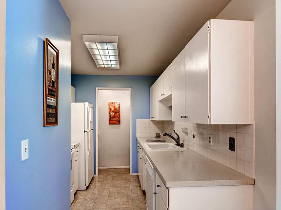 4th image of 5722 122nd Pl SE APT 236