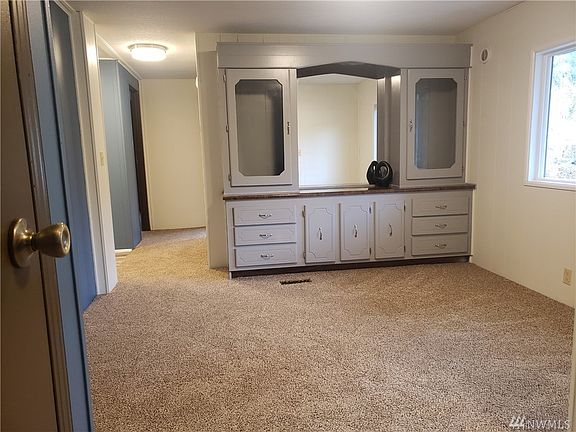 3rd image of 8806 52nd Avenue Ct E
