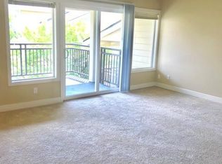 800 137th Ave NE #14203, Bellevue, WA 98005