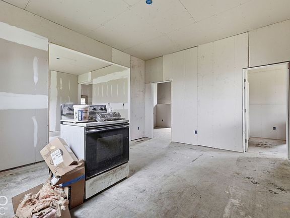 2nd image of 2115 S I St