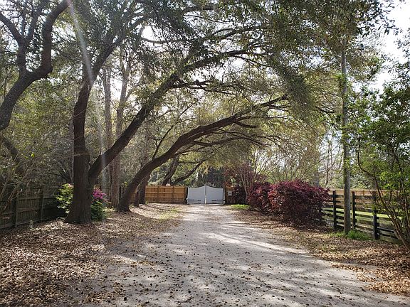 Gated entrance to Apartment.