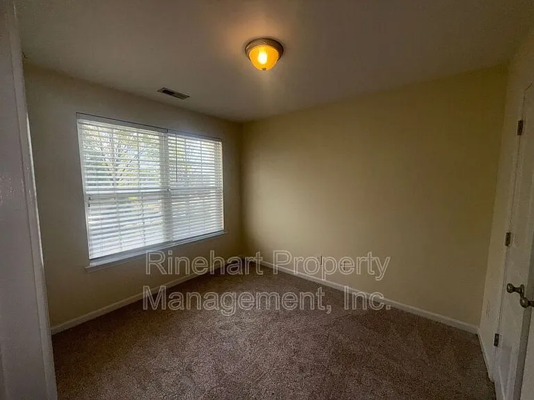 530 Bent Leaf Ct — Photo 11