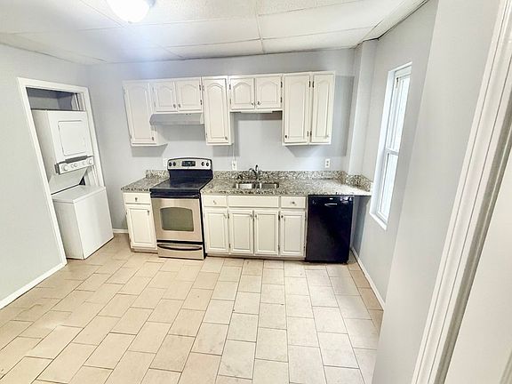 2nd image of 37-41 Mason Ave #1