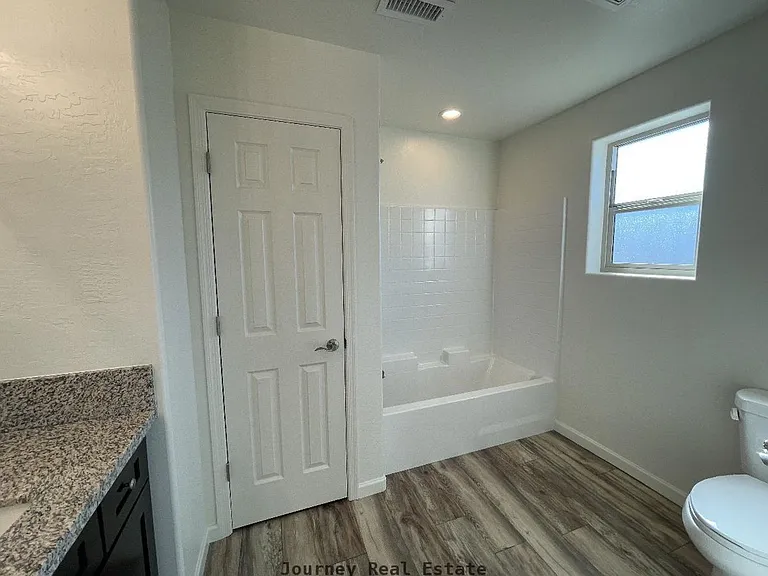 3241 N Constance Dr — Photo 5