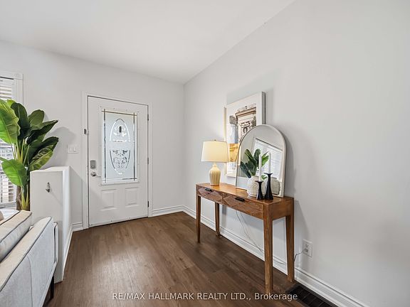 3rd image of 44 Holley Ave