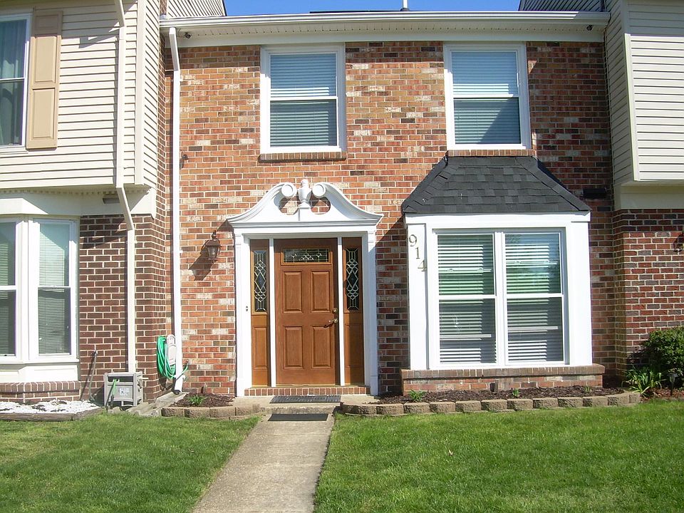 1st image of 914 Twinbrook Ct