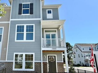 1060 Butte Ln, Chesapeake, VA 23320