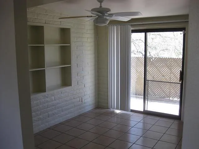 3135 N Presidio Cir #REAR — Photo 6