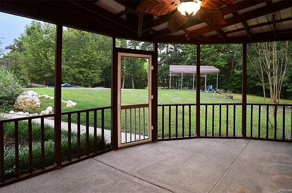 3rd image of 1201 Island Creek Dr