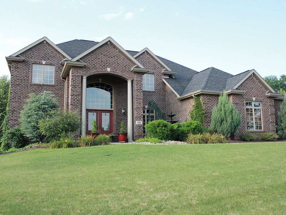 Over an acre on a cul-de-sac