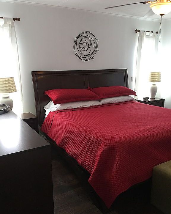 1st image of 104 Las Palmas Blvd