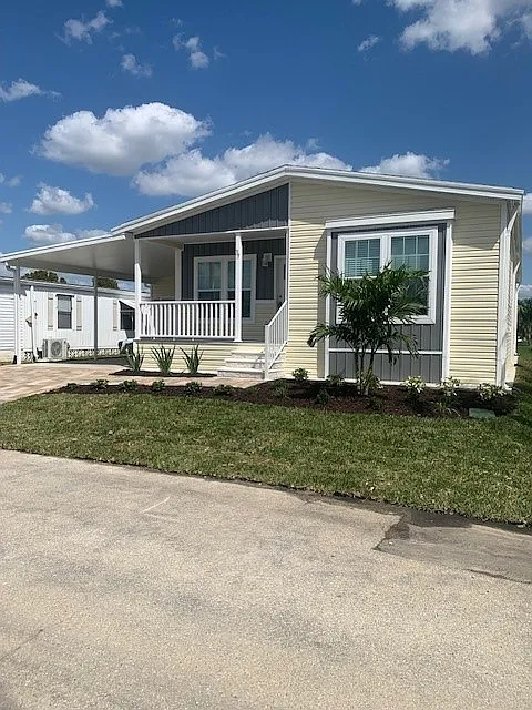 2 bed, 2.0 bath, 1456 sqft, $2,300 — Photo 4