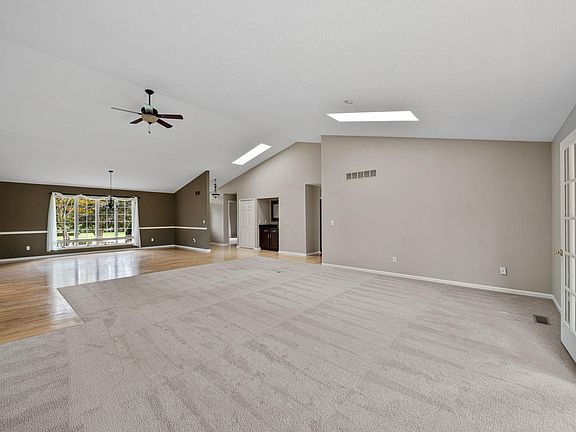 5th image of 16141 Wellington Parkway Ct